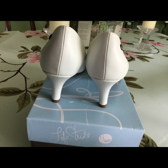 Life Stride Soft System White Dress Shoes 10W - Picture 3 of 6